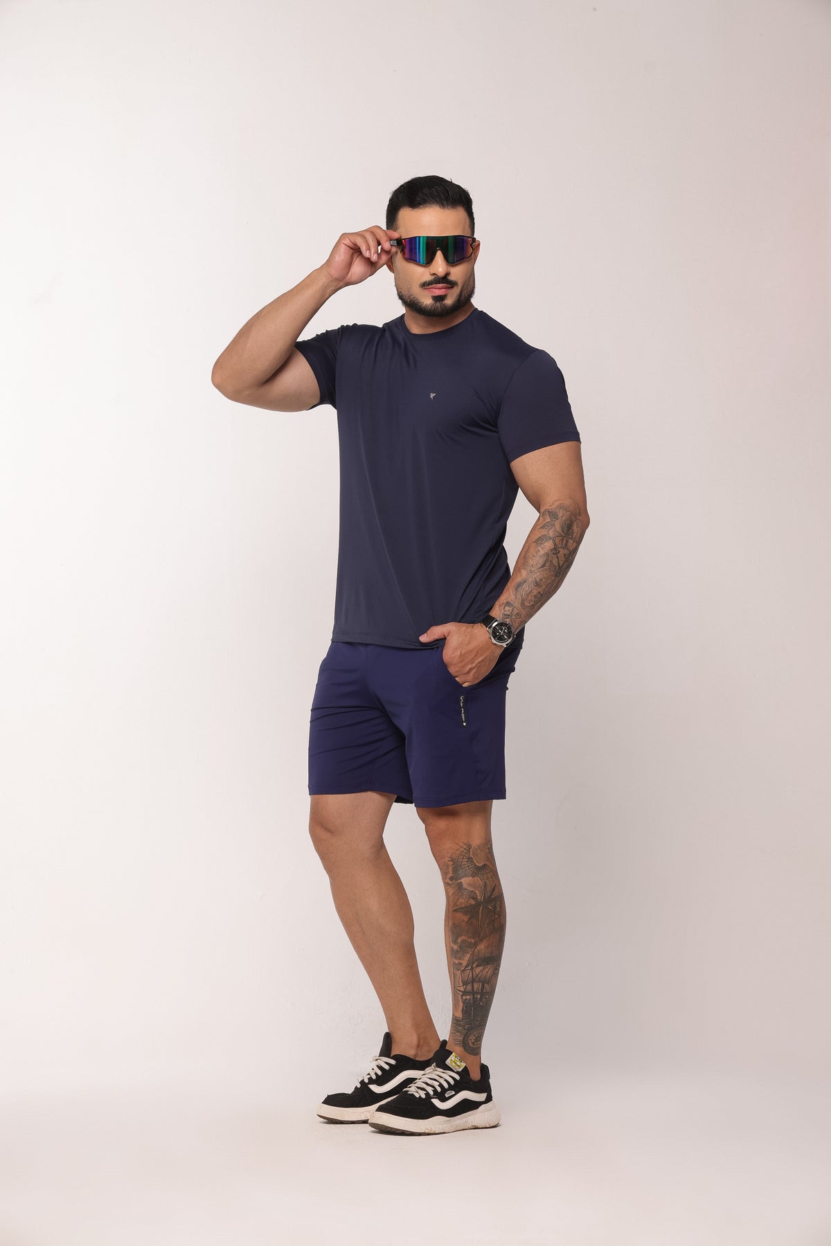 Bermuda Masculina Slim Fit Esportiva na Poliamida